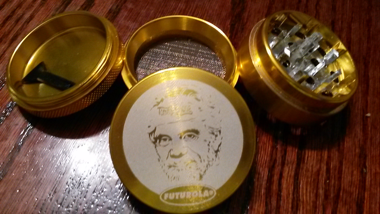 Tommy Chong 4 piece grinder